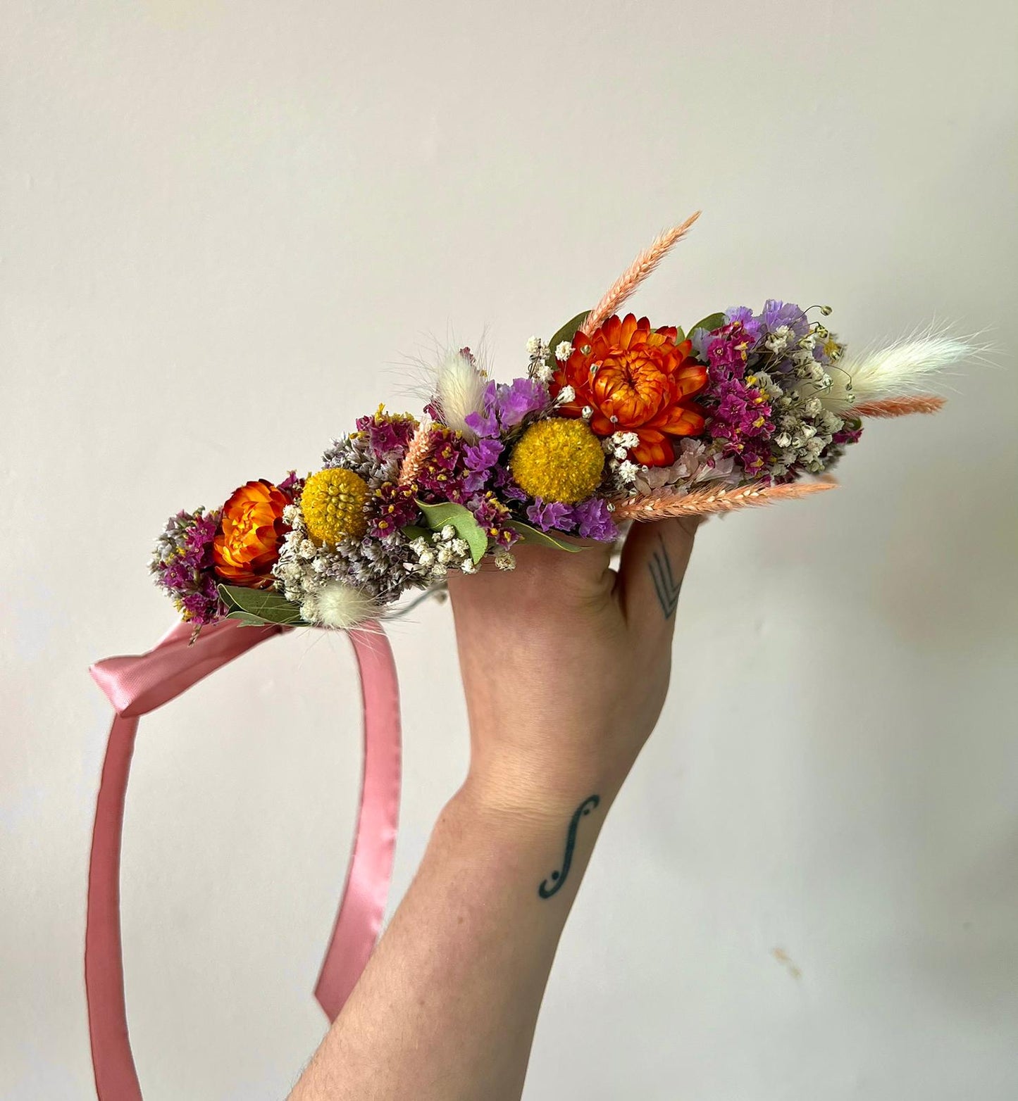 זר לראש מיובש צבעוני