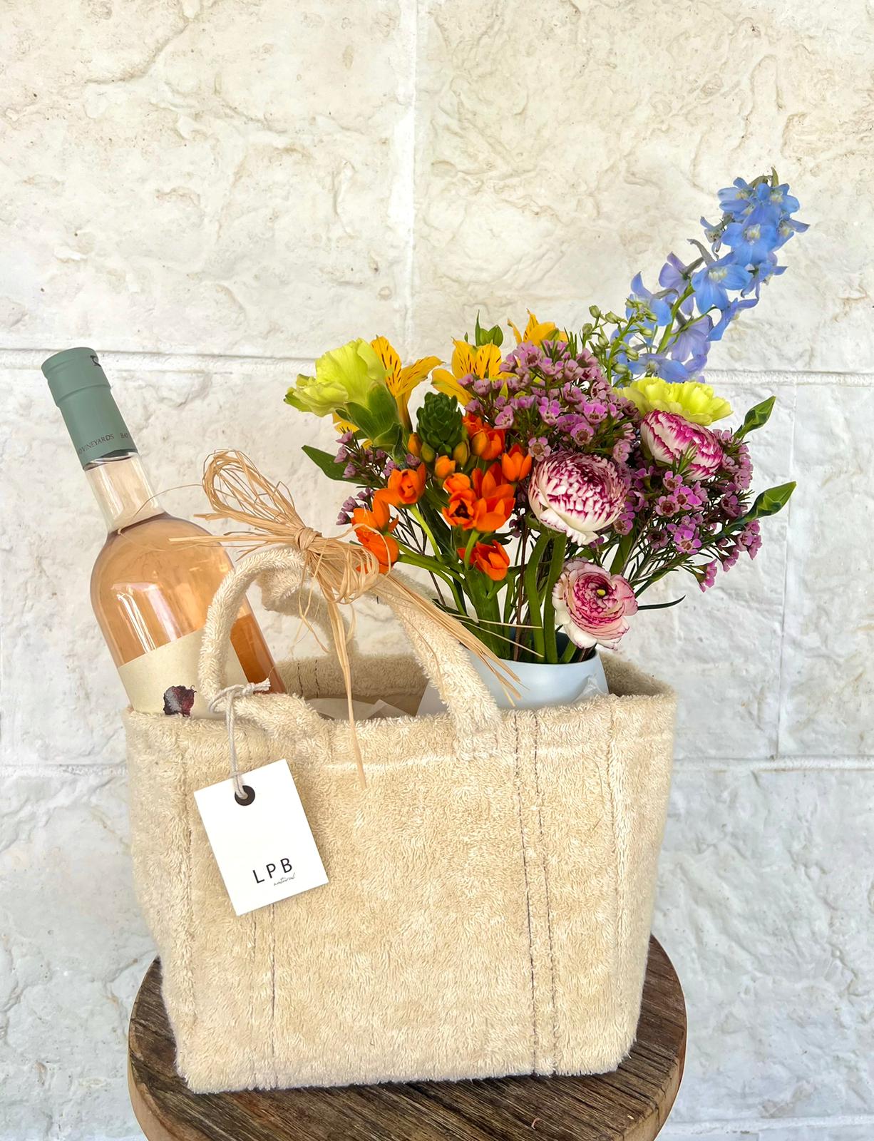 מארז פרחים ויין